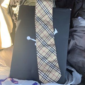 Burberry tie